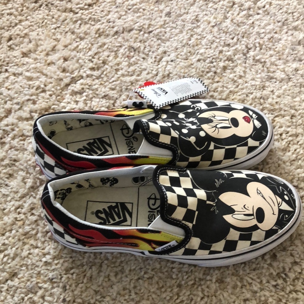 Vans Orange and Black Sneakers with Classic Style - Picture 2 of 8